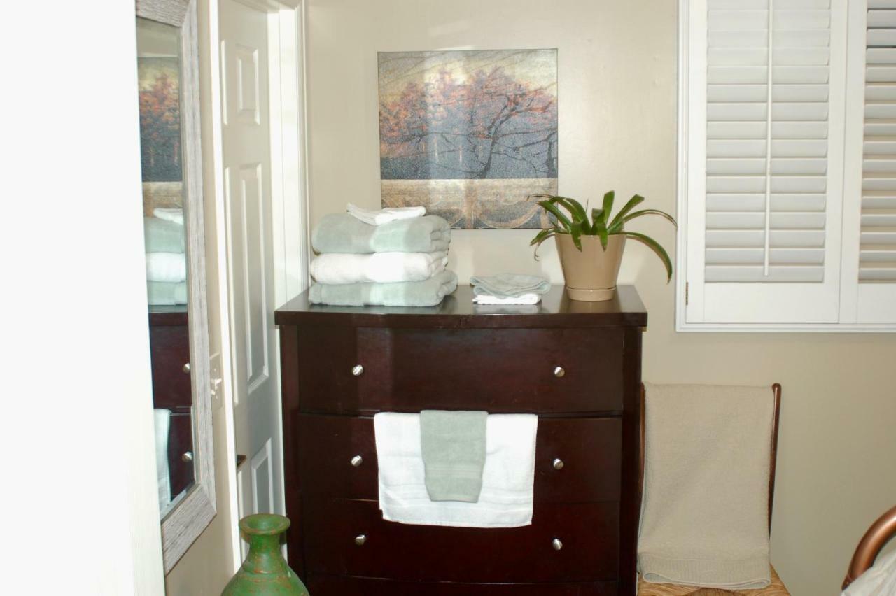 Blue Bear Den 3Br 2Ba Dtc Private Apt Hot Tub Luaran gambar